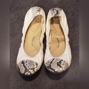 Snake Print Tan Memory Foam Flats 8 Wide